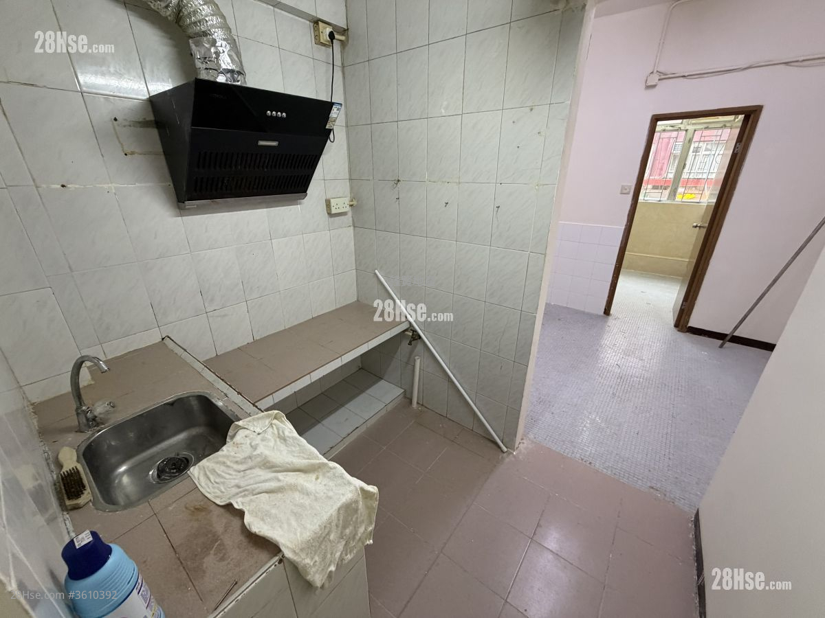 Man Yue Building Rental 1 Bedroom , 1 Bathroom 250 ft²