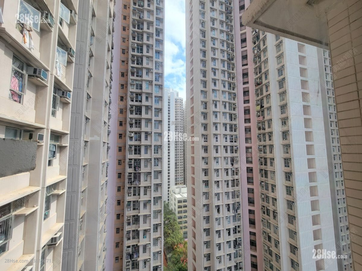Tin Chung Court Sell 2 Bedrooms 506 ft² Tin Chung Court Sell 2 Bedrooms 506 ft²