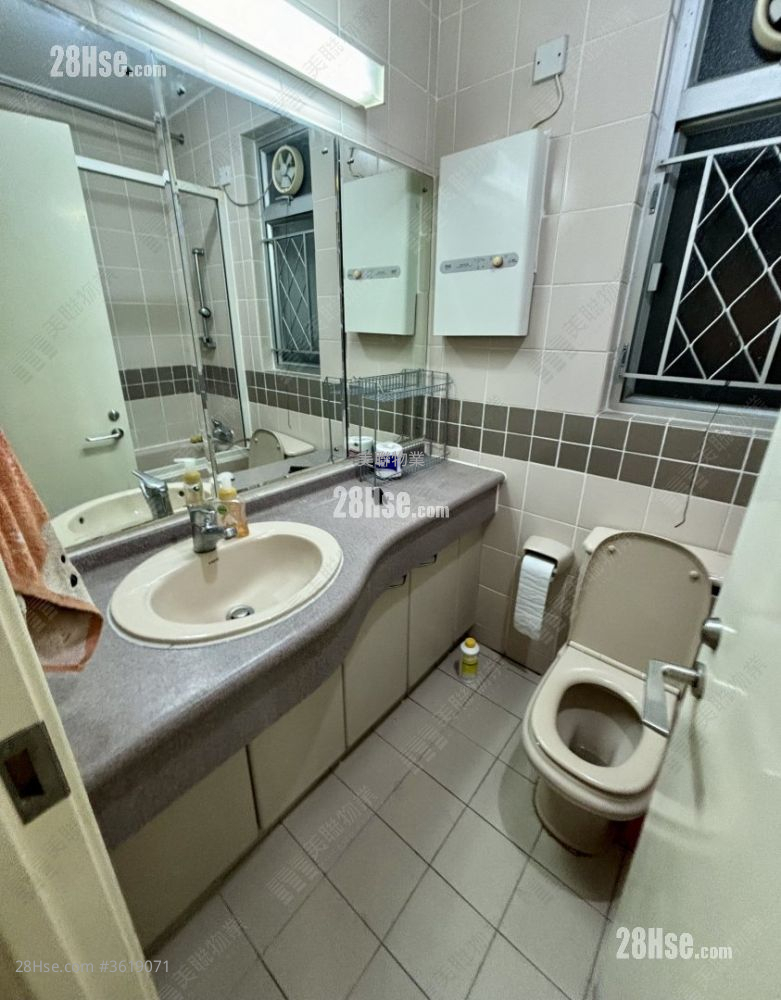 Tin Chung Court Sell 2 Bedrooms 506 ft² Tin Chung Court Sell 2 Bedrooms 506 ft²