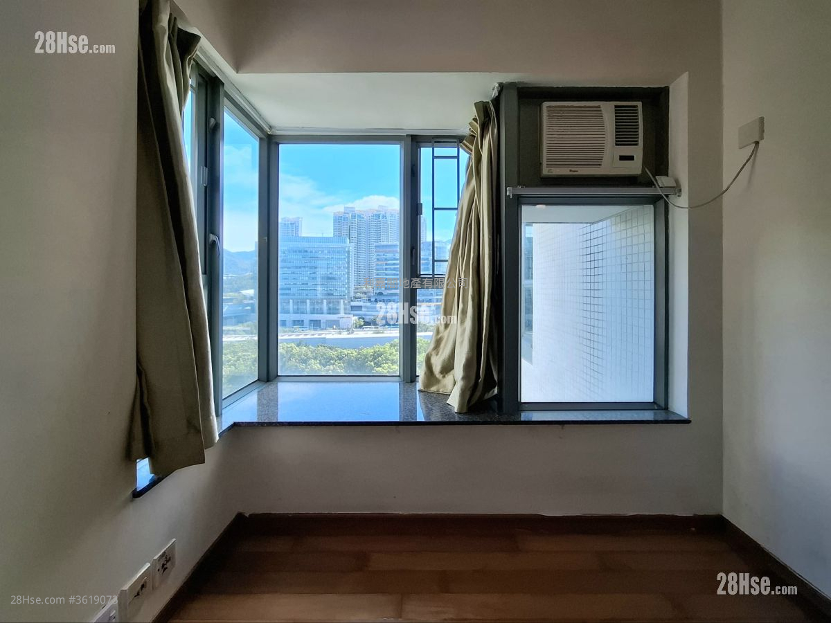 Seaview Crescent Rental 2 Bedrooms , 1 Bathroom 506 ft² Seaview Crescent Rental 2 Bedrooms , 1 Bathroom 506 ft²