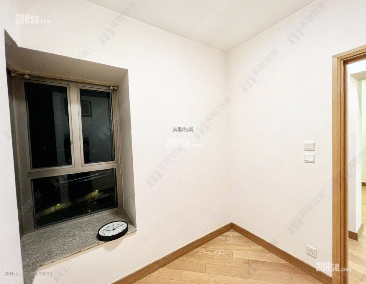 Harbour Green Sell 2 Bedrooms 478 ft² Harbour Green Sell 2 Bedrooms 478 ft²