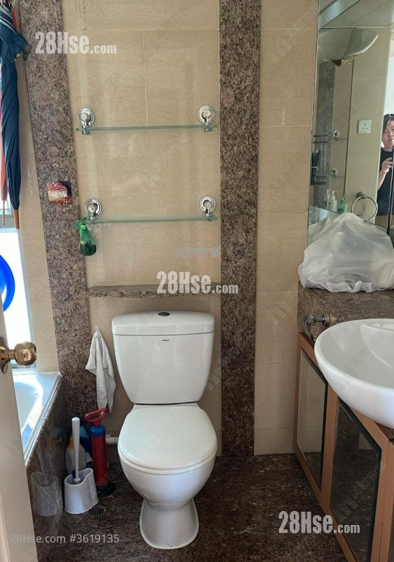 Hampton Place Sell 2 Bedrooms 451 ft² Hampton Place Sell 2 Bedrooms 451 ft²