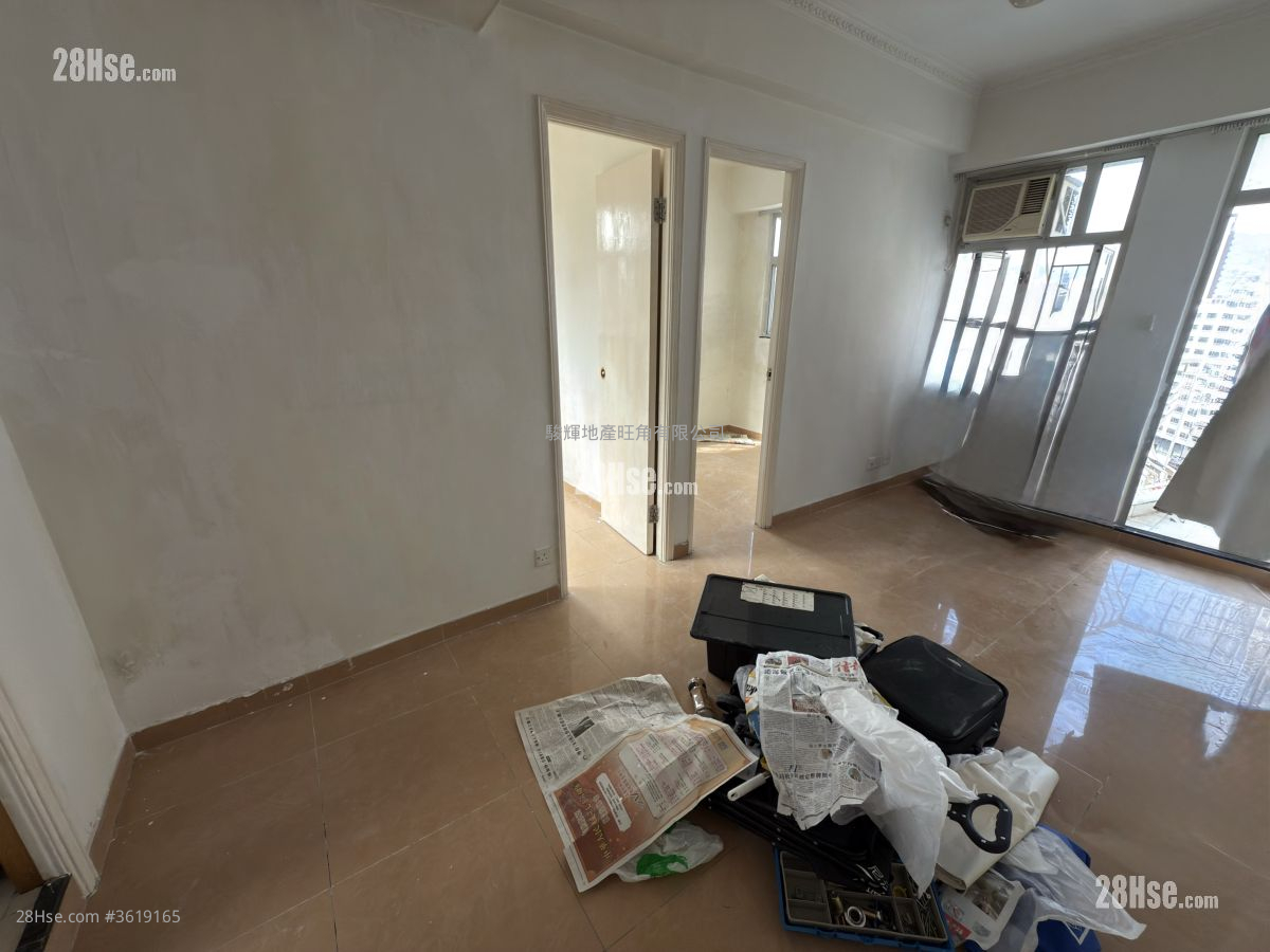 Hing Wong Court Sell 2 Bedrooms , 1 Bathroom 326 ft² Hing Wong Court Sell 2 Bedrooms , 1 Bathroom 326 ft²