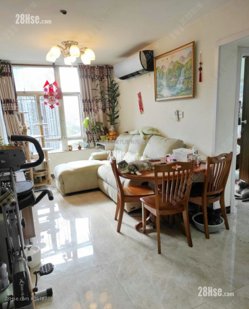 King Shing Court Sell 3 Bedrooms , 1 Bathroom 603 ft² King Shing Court Sell 3 Bedrooms , 1 Bathroom 603 ft²