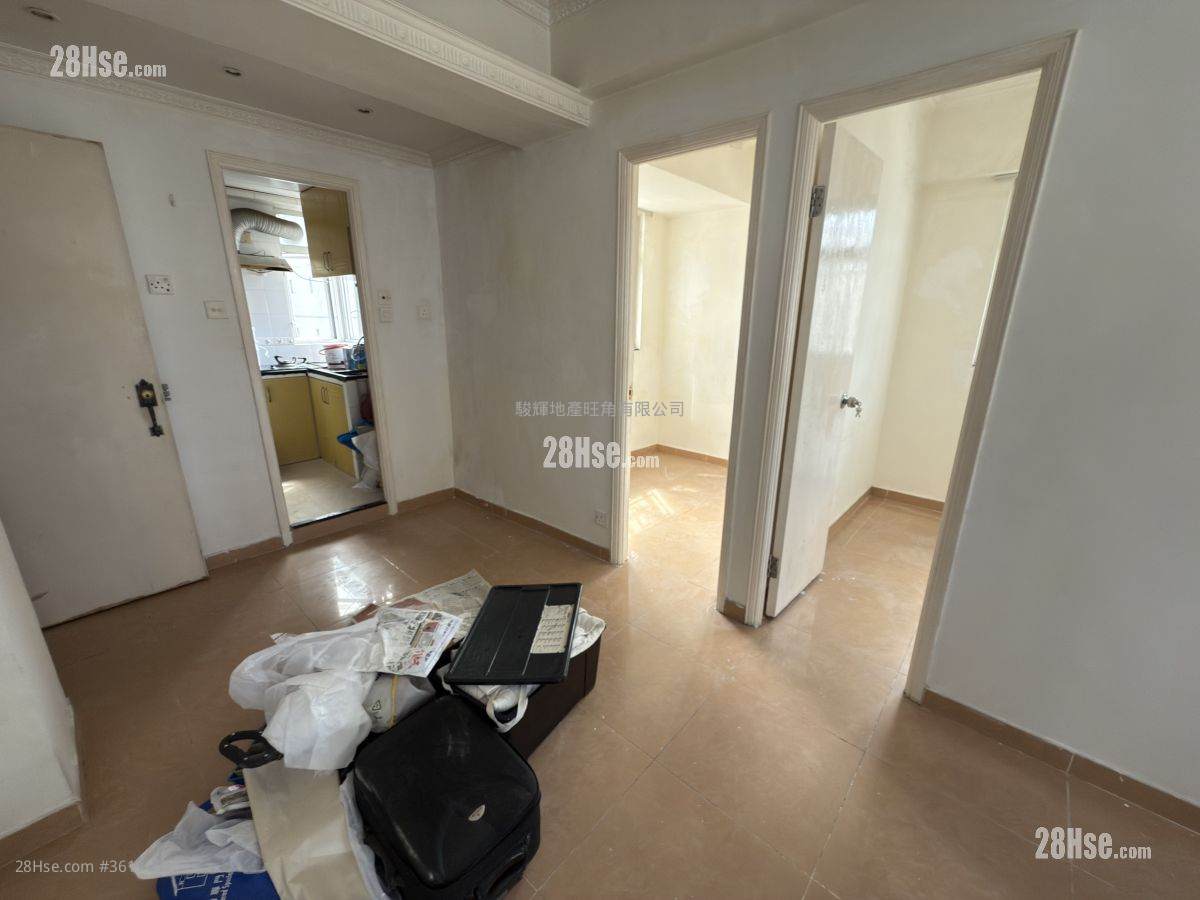 Hing Wong Court Sell 2 Bedrooms , 1 Bathroom 326 ft² Hing Wong Court Sell 2 Bedrooms , 1 Bathroom 326 ft²