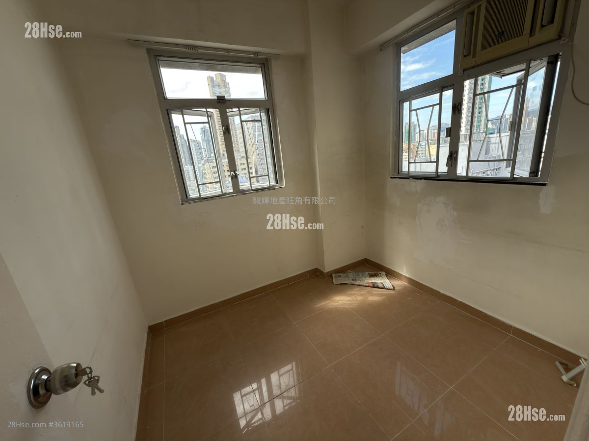 Hing Wong Court Sell 2 Bedrooms , 1 Bathroom 326 ft² Hing Wong Court Sell 2 Bedrooms , 1 Bathroom 326 ft²