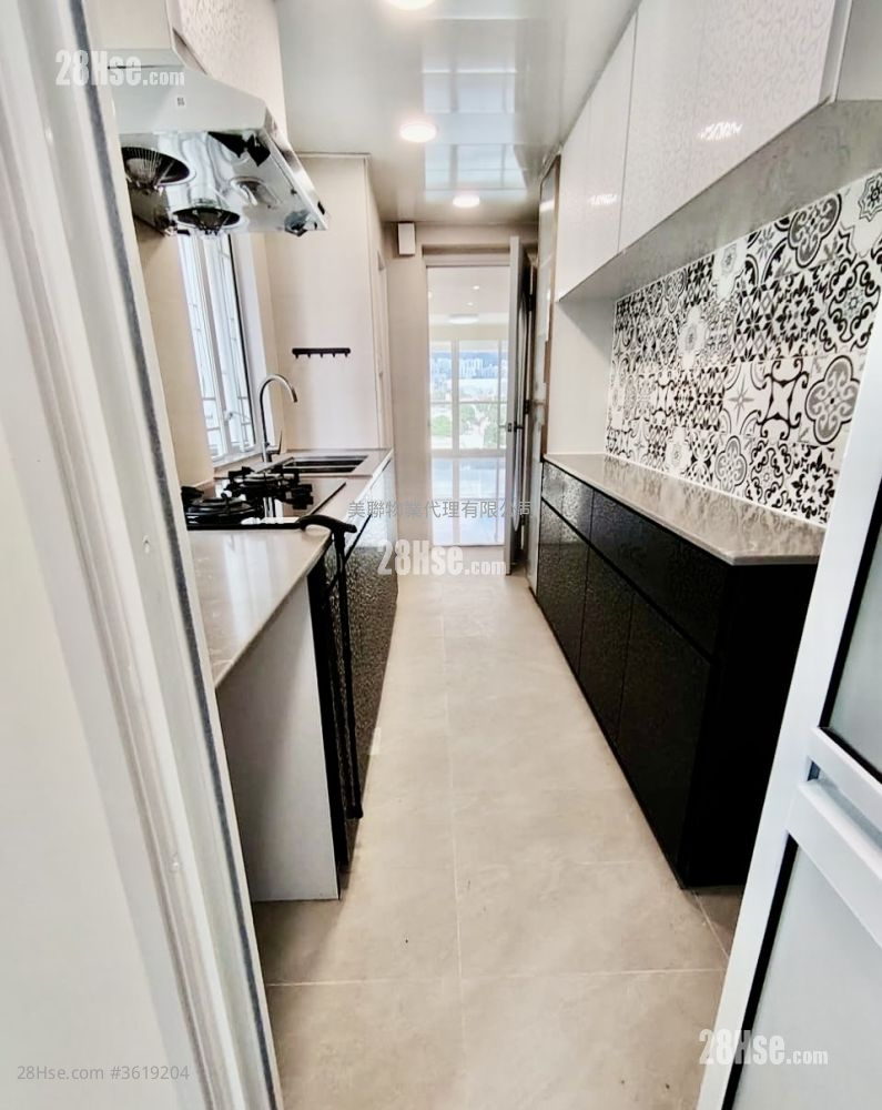 Spring Heights Rental 2 Bedrooms , 2 Bathrooms 762 ft² Spring Heights Rental 2 Bedrooms , 2 Bathrooms 762 ft²