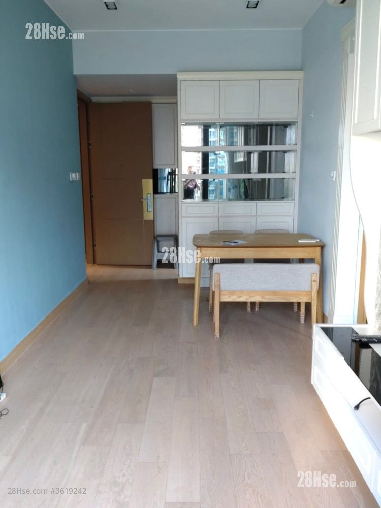 One Homantin Rental 2 Bedrooms 500 ft² One Homantin Rental 2 Bedrooms 500 ft²