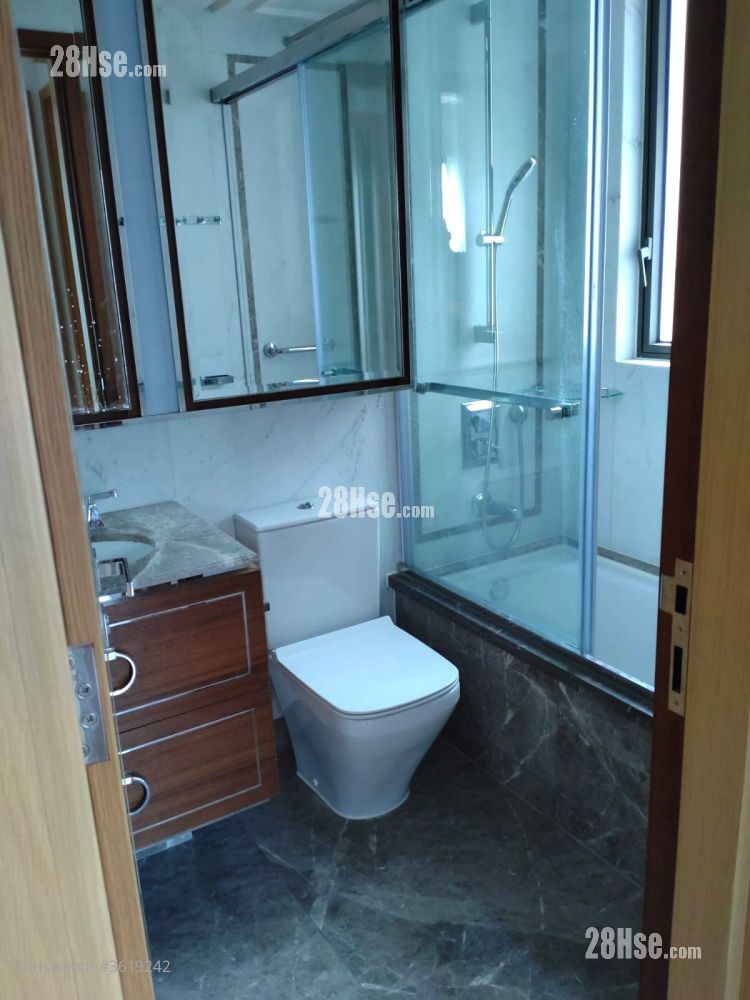 One Homantin Rental 2 Bedrooms 500 ft² One Homantin Rental 2 Bedrooms 500 ft²