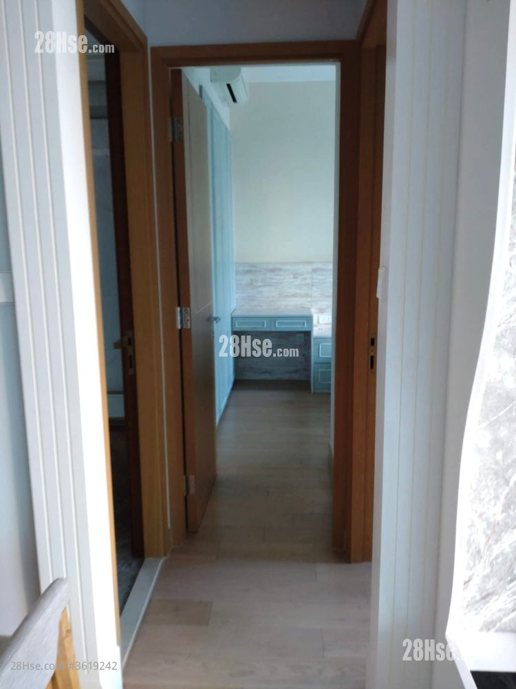 One Homantin Rental 2 Bedrooms 500 ft² One Homantin Rental 2 Bedrooms 500 ft²