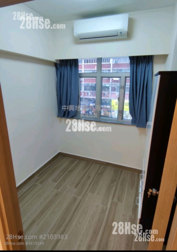 Luen Tak Building Sell 575 ft² Luen Tak Building Sell 575 ft²