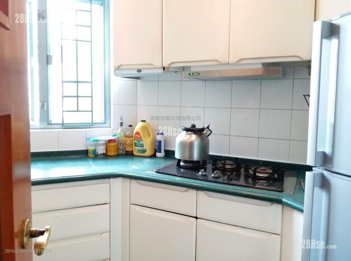 Tung Chung Crescent Rental 759 ft² Tung Chung Crescent Rental 759 ft²