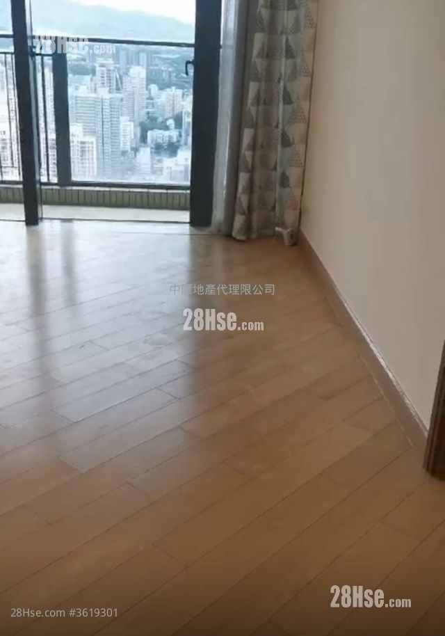Yoho Midtown Rental 3 Bedrooms , 1 Bathroom 608 ft² Yoho Midtown Rental 3 Bedrooms , 1 Bathroom 608 ft²