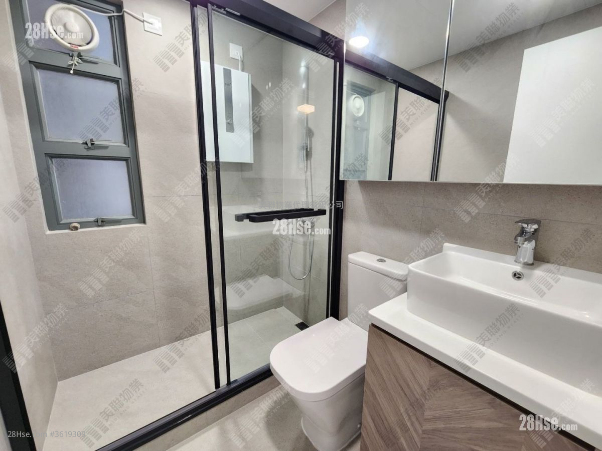 Flora Plaza Sell 2 Bedrooms 413 ft² Flora Plaza Sell 2 Bedrooms 413 ft²