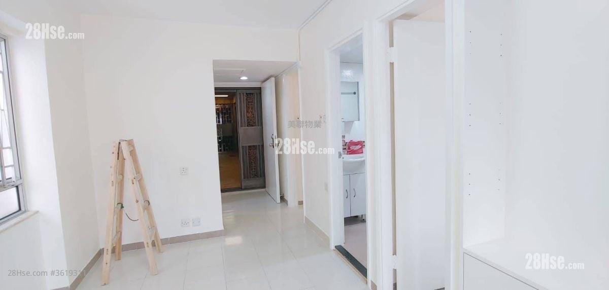 New Kwai Fong Gardens Sell 2 Bedrooms 400 ft² New Kwai Fong Gardens Sell 2 Bedrooms 400 ft²