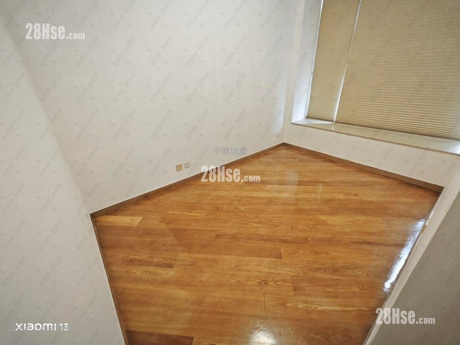 The Woodsville Sell 3 Bedrooms 765 ft² The Woodsville Sell 3 Bedrooms 765 ft²