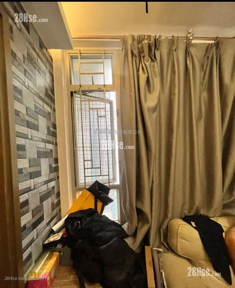 Hoi Lok Court Sell 391 ft² Hoi Lok Court Sell 391 ft²