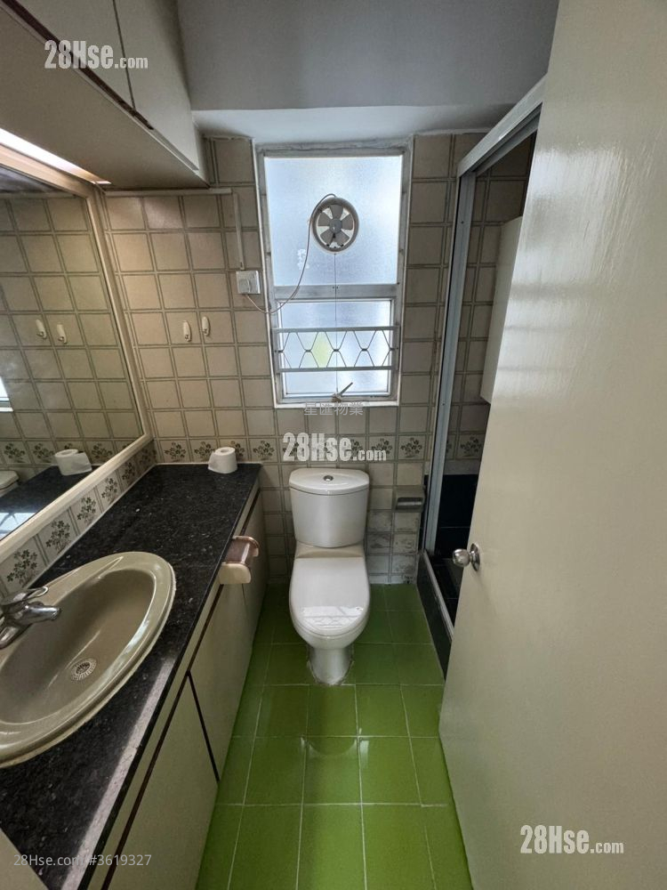 Whampoa Garden Rental 4 Bedrooms , 2 Bathrooms 755 ft² Whampoa Garden Rental 4 Bedrooms , 2 Bathrooms 755 ft²