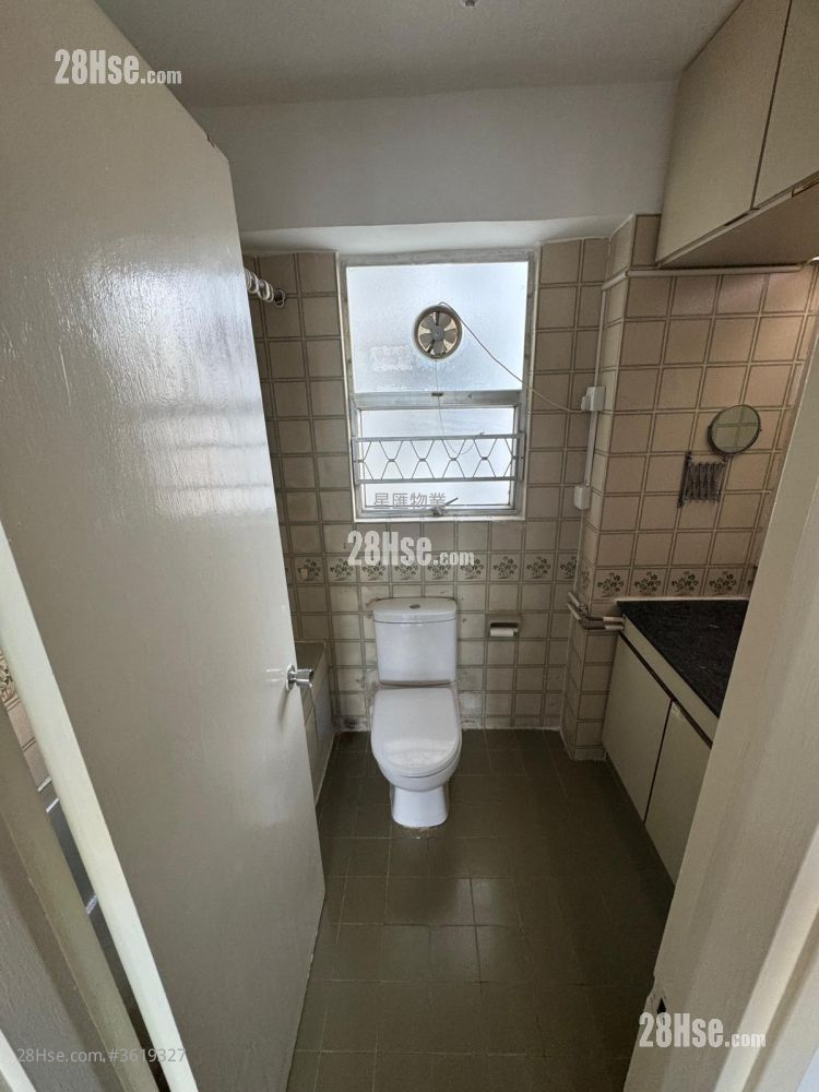 Whampoa Garden Rental 4 Bedrooms , 2 Bathrooms 755 ft² Whampoa Garden Rental 4 Bedrooms , 2 Bathrooms 755 ft²