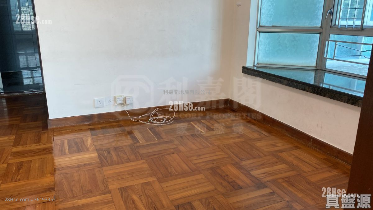 Sheung Shui Centre Sell 2 Bedrooms , 1 Bathroom 342 ft² Sheung Shui Centre Sell 2 Bedrooms , 1 Bathroom 342 ft²