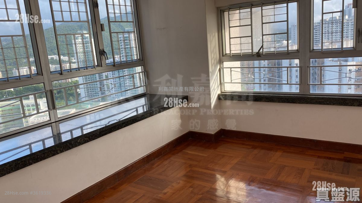 Sheung Shui Centre Sell 2 Bedrooms , 1 Bathroom 342 ft² Sheung Shui Centre Sell 2 Bedrooms , 1 Bathroom 342 ft²