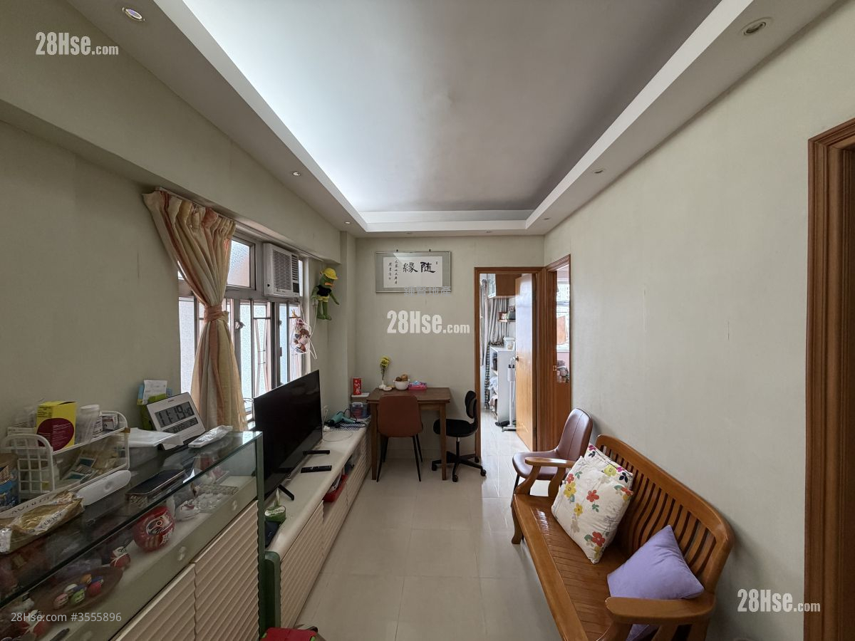 Shung Ling Building Sell 3 Bedrooms , 1 Bathroom 403 ft²