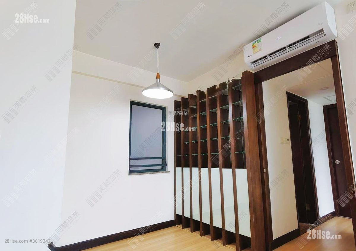 The Metro City Rental 3 Bedrooms , 2 Bathrooms 538 ft² The Metro City Rental 3 Bedrooms , 2 Bathrooms 538 ft²