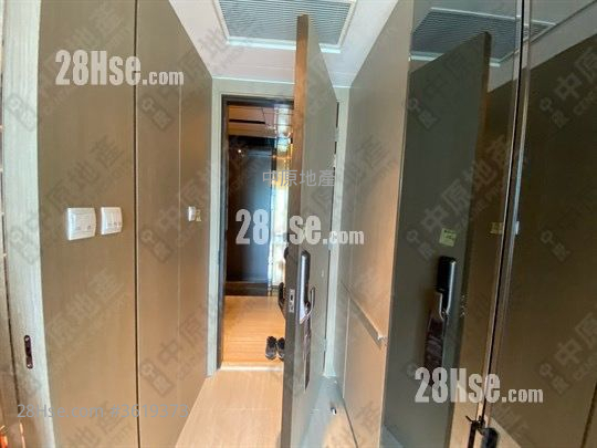 Cullinan West Sell Studio , 1 Bathroom 267 ft² Cullinan West Sell Studio , 1 Bathroom 267 ft²
