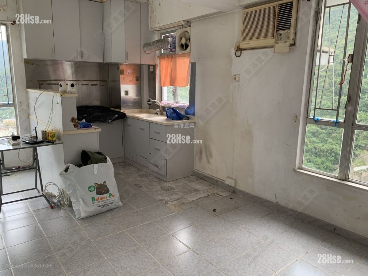 King's View Court Sell 2 Bedrooms 548 ft² King's View Court Sell 2 Bedrooms 548 ft²