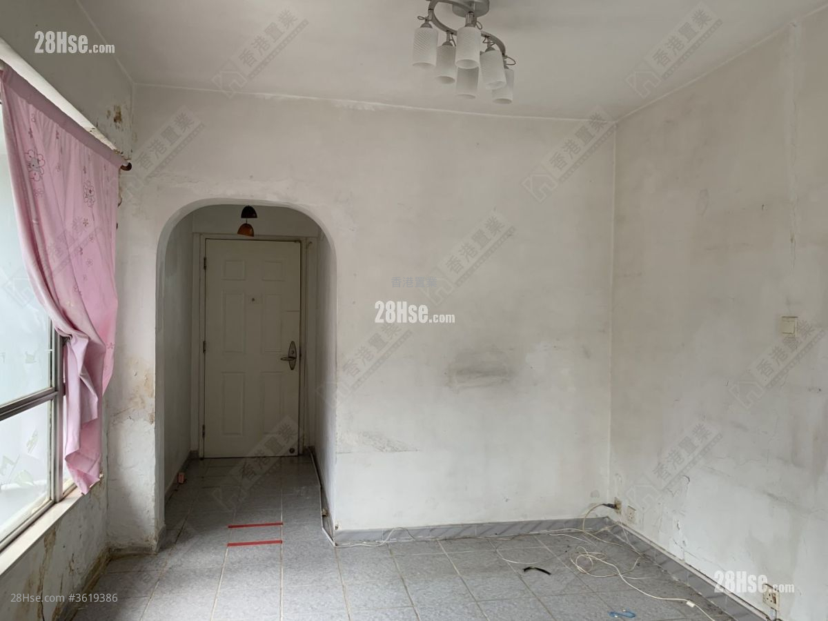 King's View Court Sell 2 Bedrooms 548 ft² King's View Court Sell 2 Bedrooms 548 ft²