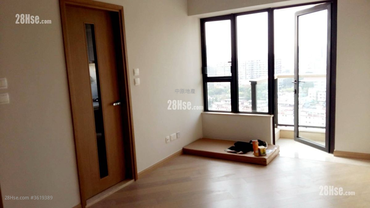 Park Signature Sell Studio 272 ft² Park Signature Sell Studio 272 ft²