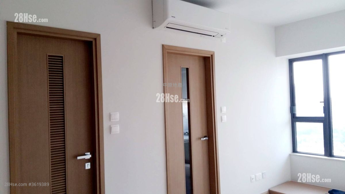 Park Signature Sell Studio 272 ft² Park Signature Sell Studio 272 ft²