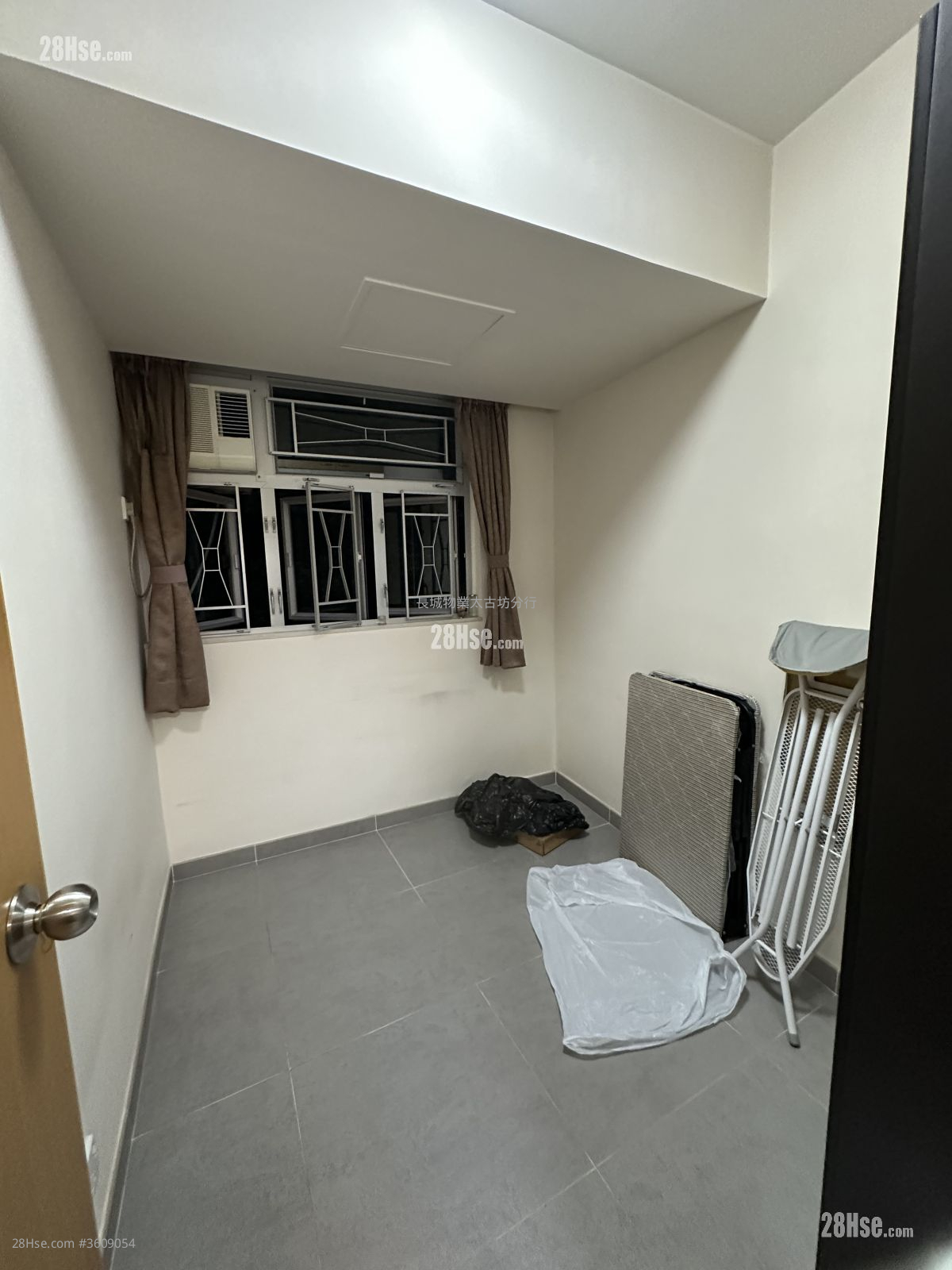 Chung Hing Mansion Rental 2 Bedrooms , 2 Bathrooms 361 ft² Chung Hing Mansion Rental 2 Bedrooms , 2 Bathrooms 361 ft²