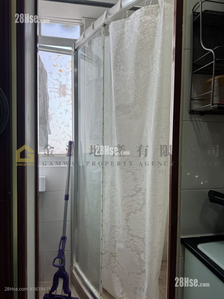 Tak Keung Court Sell 2 Bedrooms , 1 Bathroom 404 ft² Tak Keung Court Sell 2 Bedrooms , 1 Bathroom 404 ft²