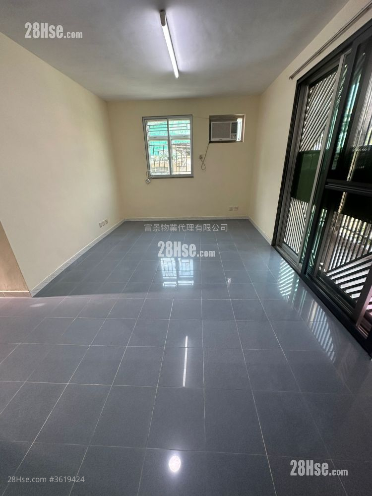 Village Rental 3 Bedrooms , 1 Bathroom 653 ft² Village Rental 3 Bedrooms , 1 Bathroom 653 ft²