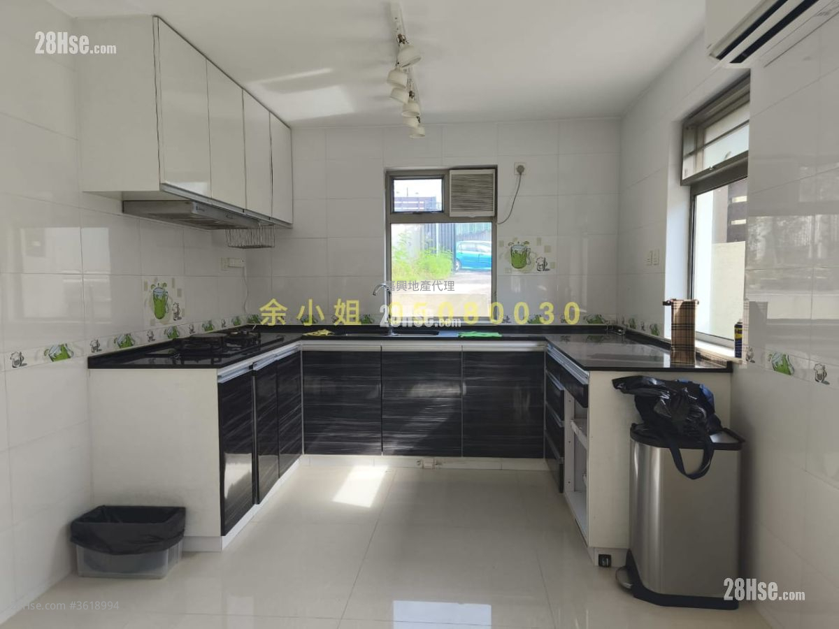 Ma On Shan Village Sell 4 Bedrooms , 4 Bathrooms Ma On Shan Village Sell 4 Bedrooms , 4 Bathrooms