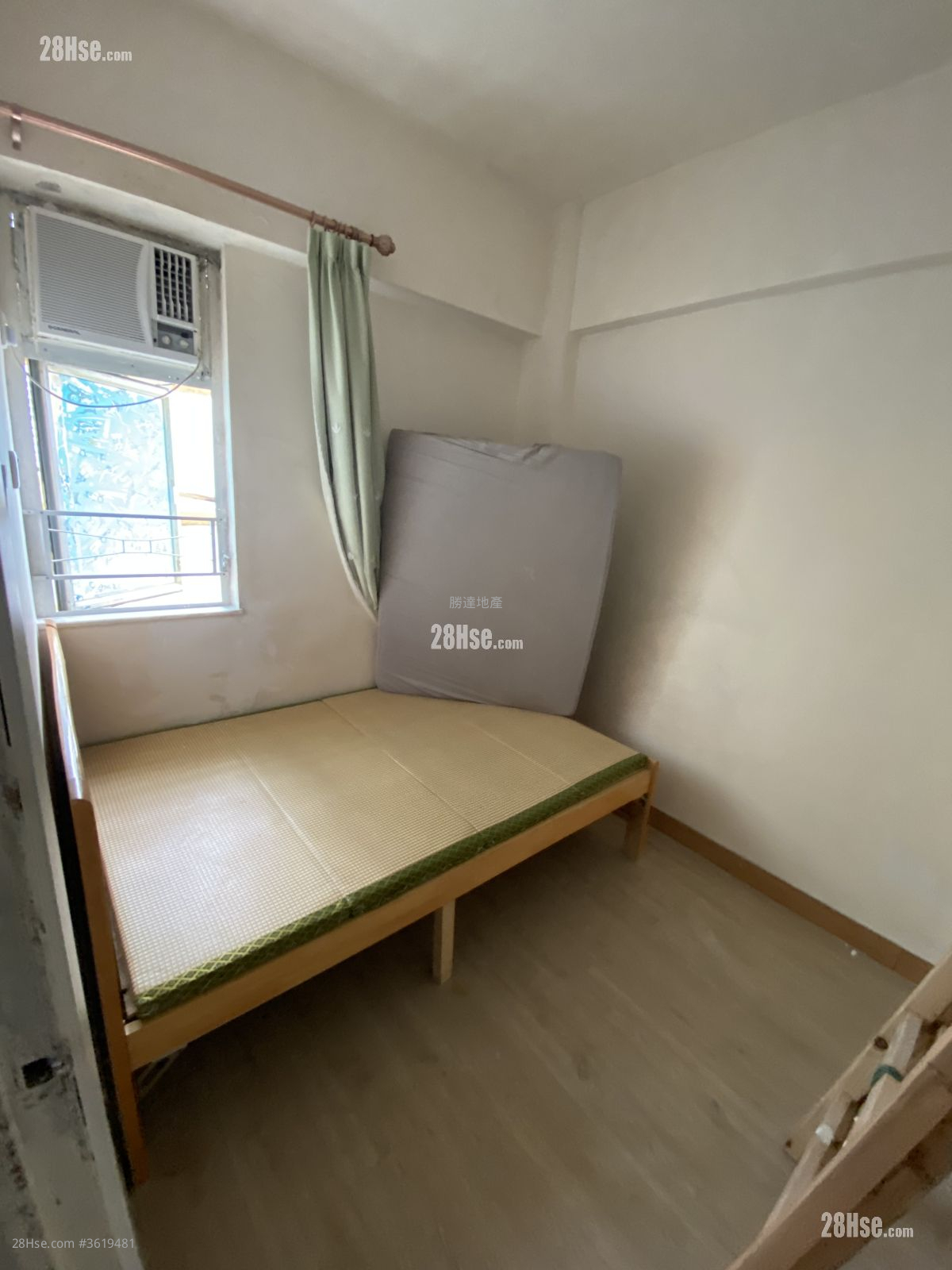 Tenement House Rental 3 Bedrooms , 1 Bathroom 390 ft² Tenement House Rental 3 Bedrooms , 1 Bathroom 390 ft²