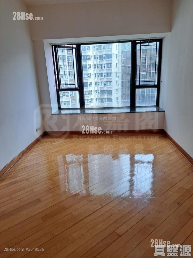 Le Sommet Sell 2 Bedrooms , 1 Bathroom 580 ft² Le Sommet Sell 2 Bedrooms , 1 Bathroom 580 ft²