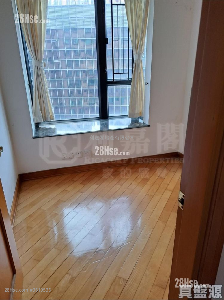 Le Sommet Sell 2 Bedrooms , 1 Bathroom 580 ft² Le Sommet Sell 2 Bedrooms , 1 Bathroom 580 ft²