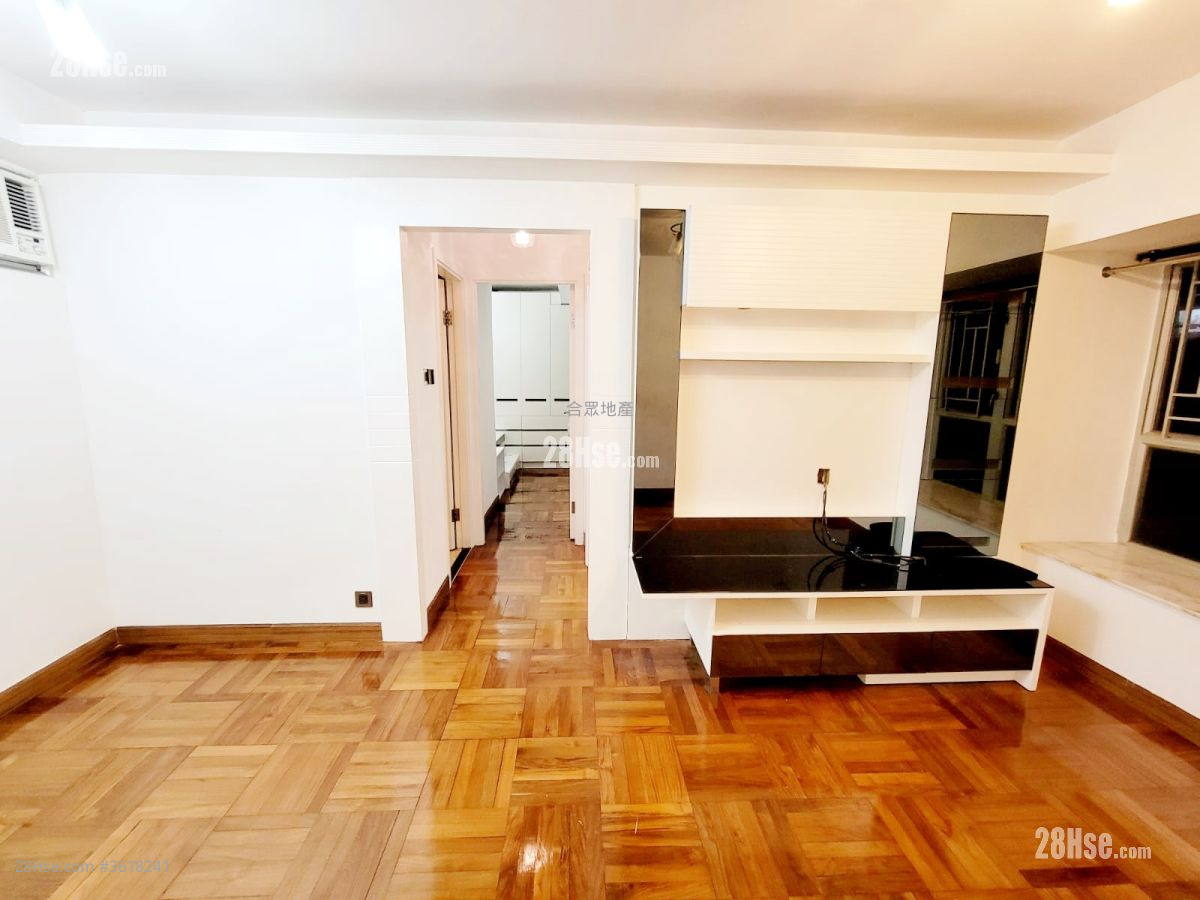 Reve Plaza Rental 439 ft² Reve Plaza Rental 439 ft²