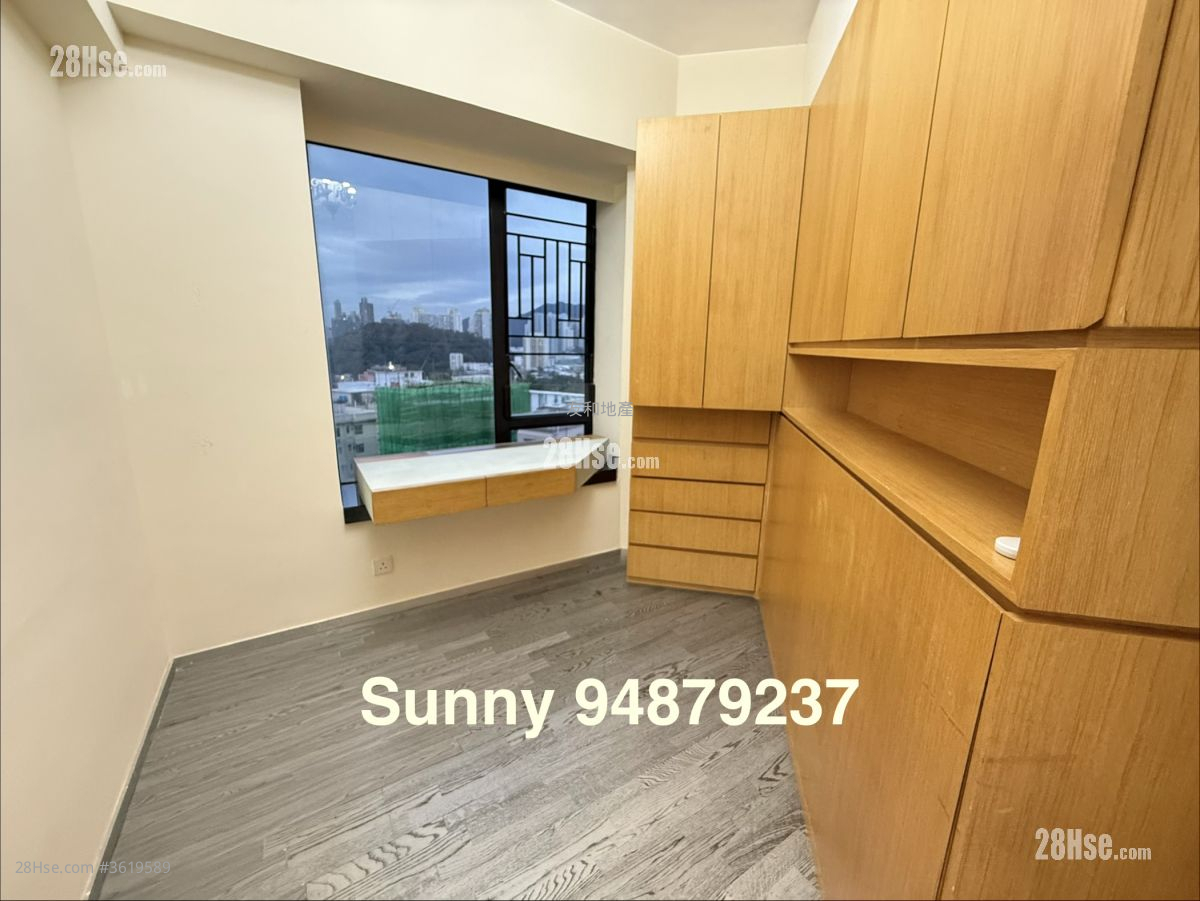 Sky Garden Rental 3 Bedrooms , 2 Bathrooms 739 ft² Sky Garden Rental 3 Bedrooms , 2 Bathrooms 739 ft²