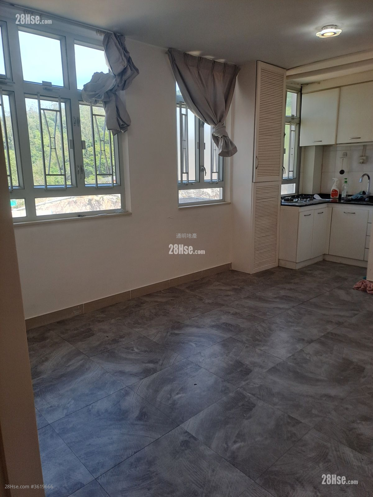 Hong Wah Court Rental 2 Bedrooms , 1 Bathroom 380 ft² Hong Wah Court Rental 2 Bedrooms , 1 Bathroom 380 ft²