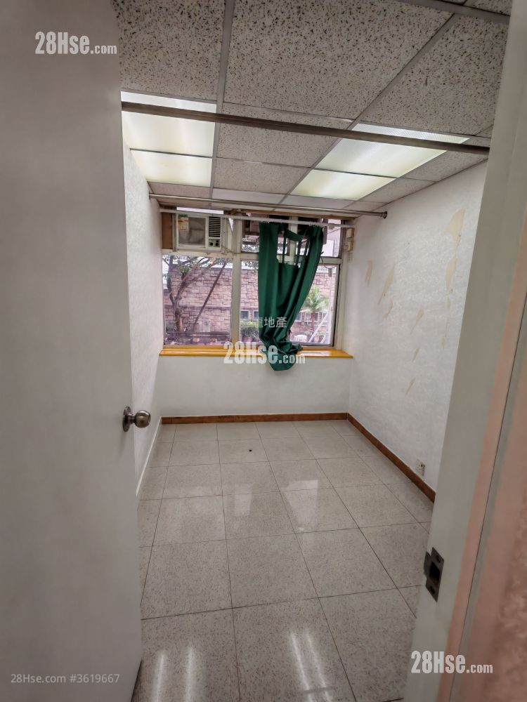 Southern Commercial Building Rental 2 Bedrooms , 1 Toilet 400 ft² Southern Commercial Building Rental 2 Bedrooms , 1 Toilet 400 ft²
