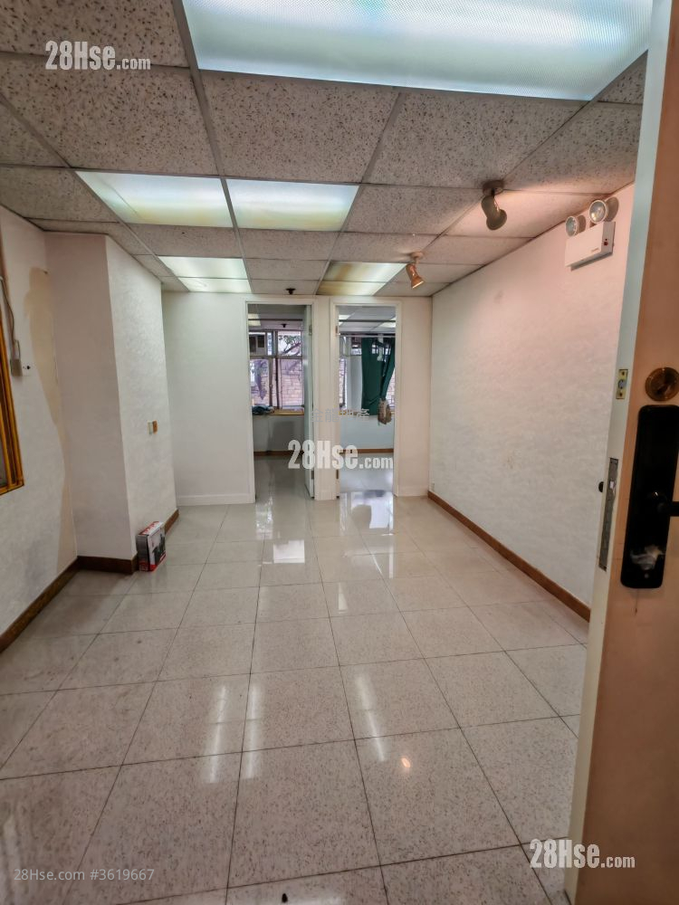 Southern Commercial Building Rental 2 Bedrooms , 1 Toilet 400 ft² Southern Commercial Building Rental 2 Bedrooms , 1 Toilet 400 ft²