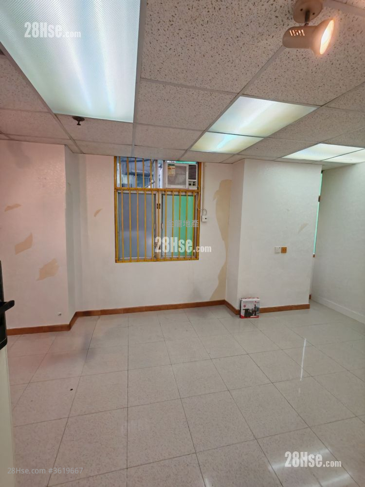 Southern Commercial Building Rental 2 Bedrooms , 1 Toilet 400 ft² Southern Commercial Building Rental 2 Bedrooms , 1 Toilet 400 ft²