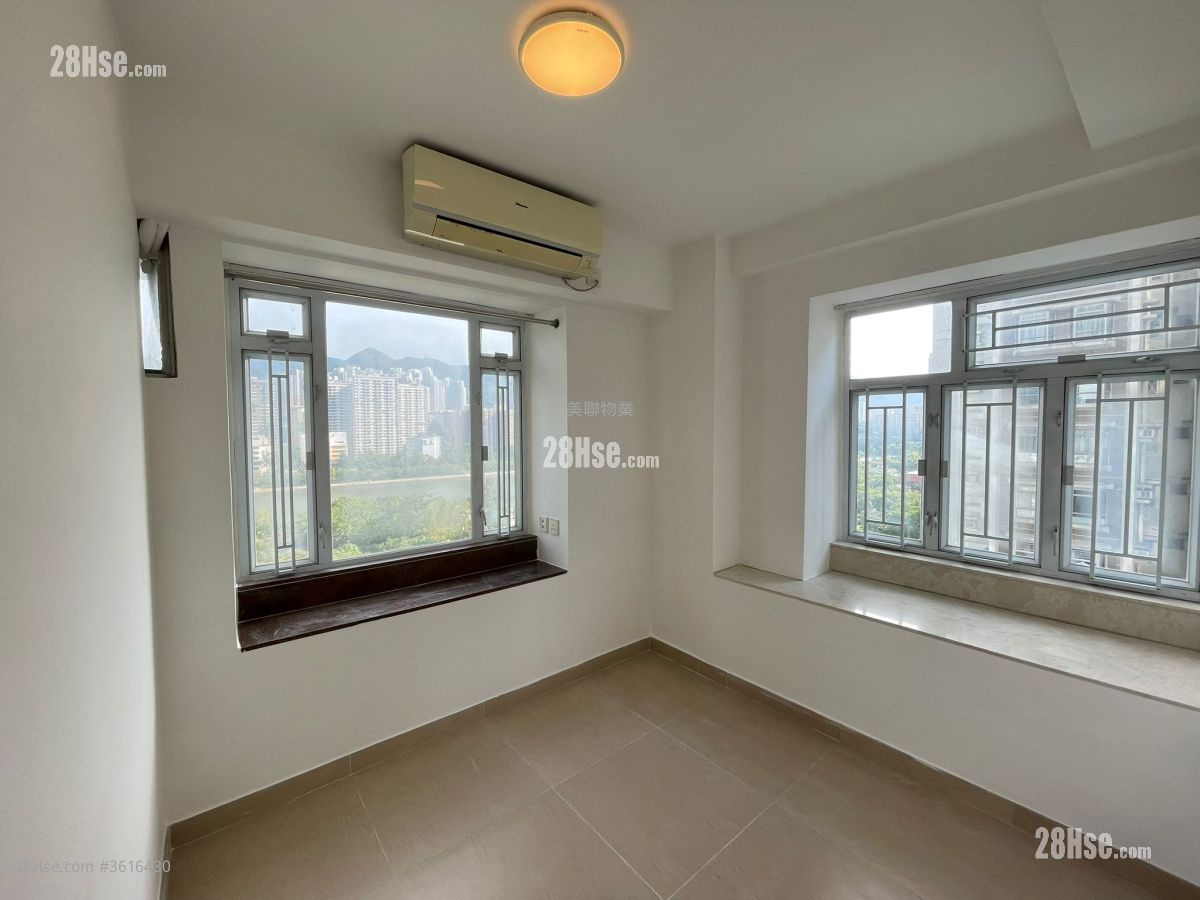 Lucky Plaza Sell 2 Bedrooms , 1 Bathroom 390 ft² Lucky Plaza Sell 2 Bedrooms , 1 Bathroom 390 ft²
