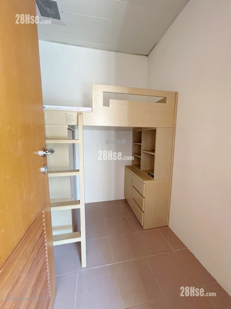 漣山 售盤 4 房 , 3 浴室 873 平方呎 漣山 售盤 4 房 , 3 浴室 873 平方呎