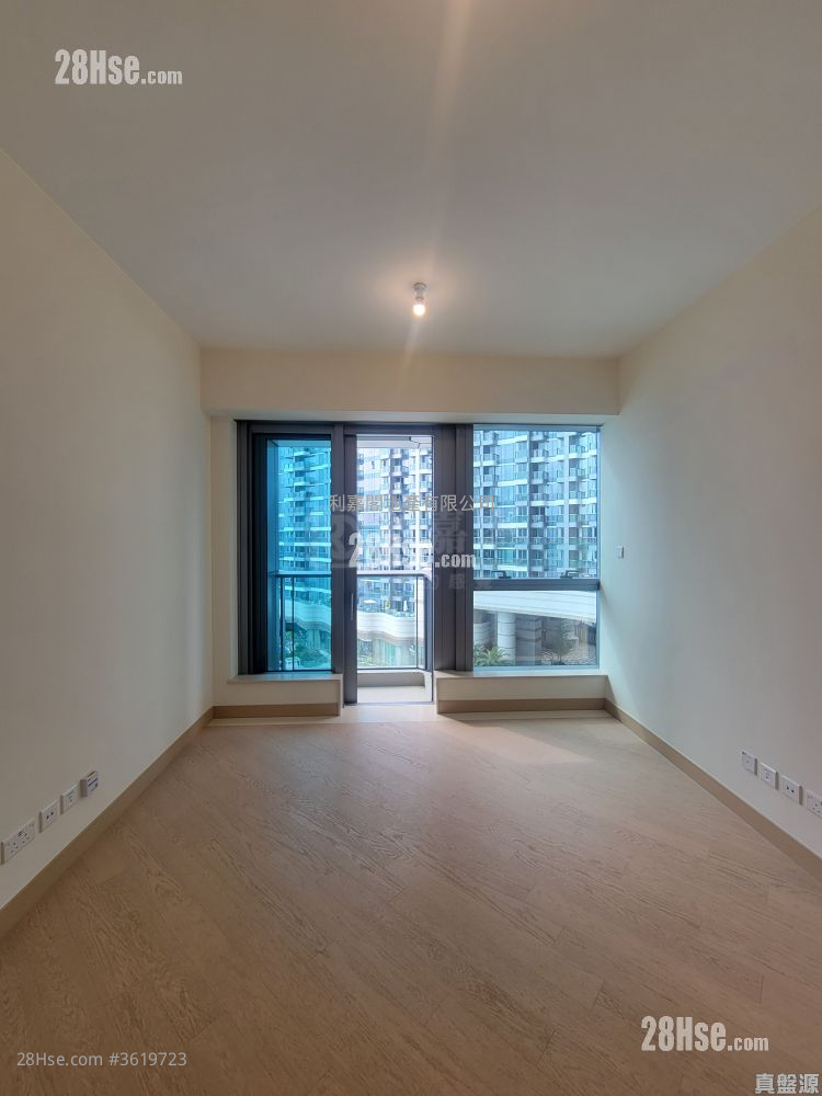 Grand Victoria Rental 278 ft² Grand Victoria Rental 278 ft²