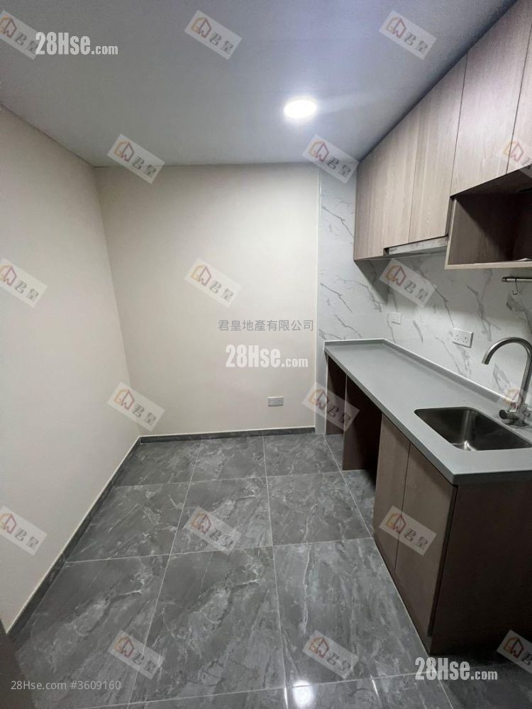 Tung Fat Building Rental Studio , 1 Bathroom 120 ft²