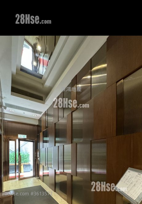 Ava62 Sell 206 ft² Ava62 Sell 206 ft²